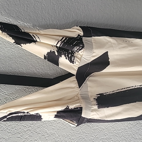 Dress - Picture 2 of 5